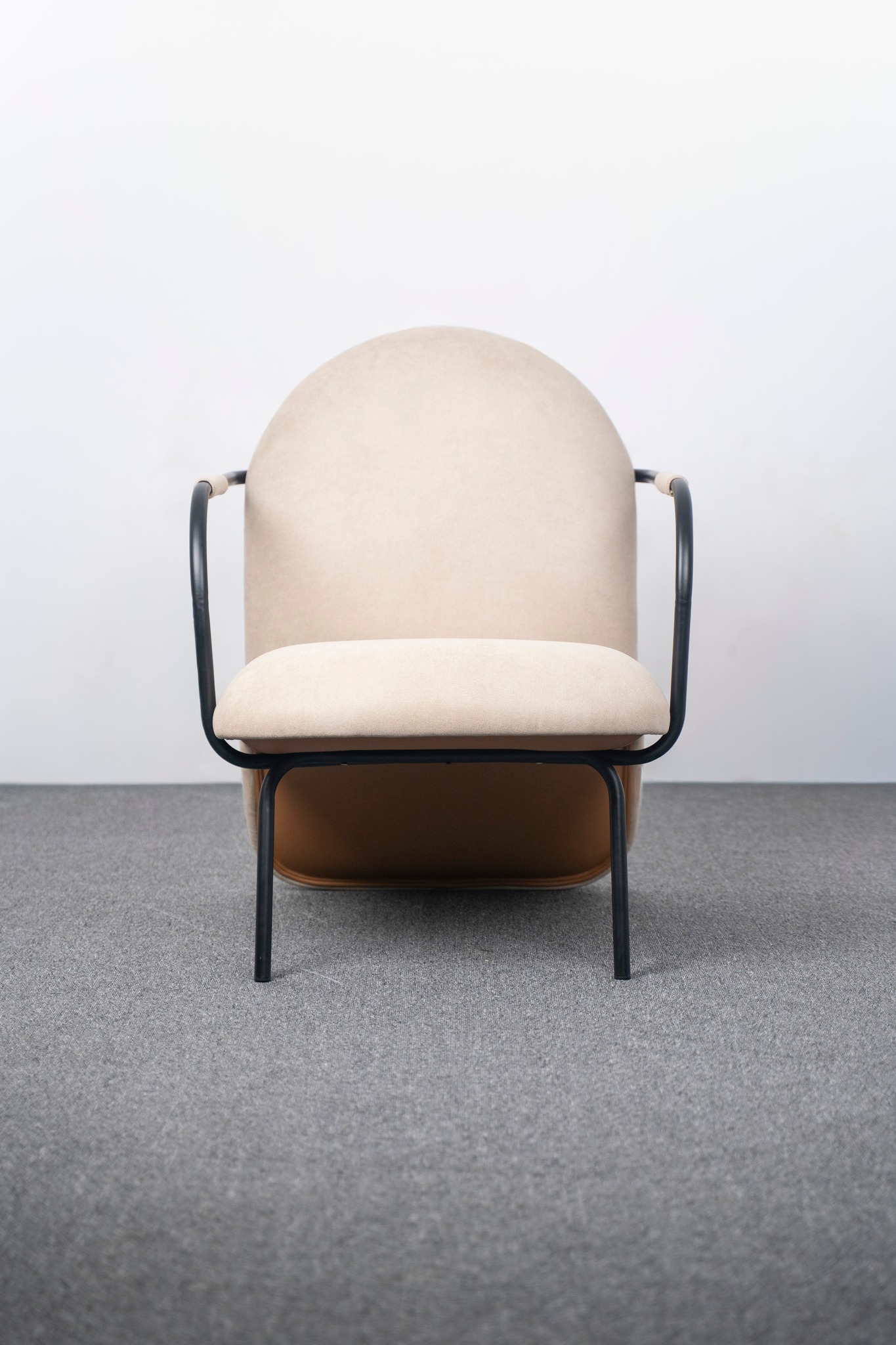 GD1031 - GHẾ ARMCHAIR MISO – KHI ĐƯỜNG CONG TRỞ THÀNH ĐIỂM TỰA CỦA CẢM XÚC