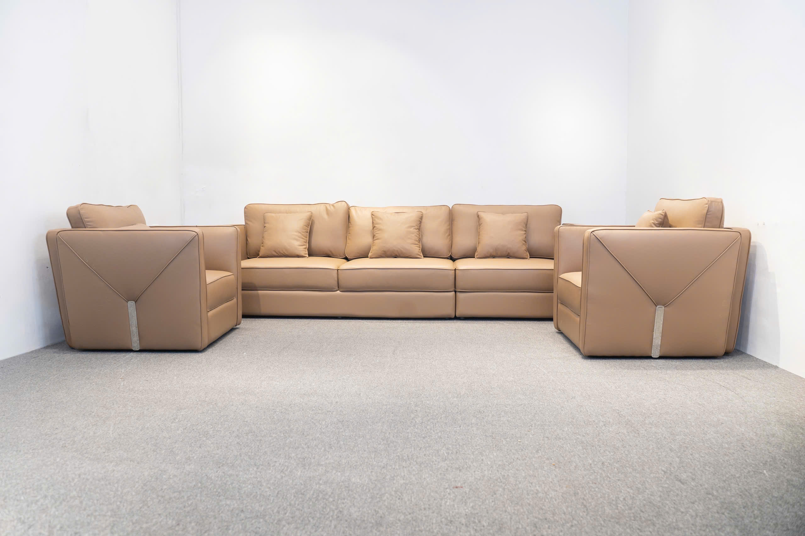 GD1025 - ESSENZA SOFA VĂNG PHÒNG KHÁCH – TINH HOA NỘI THẤT HIỆN ĐẠI: ĐẲNG CẤP VÀ THƯ GIÃN TUYỆT ĐỐI