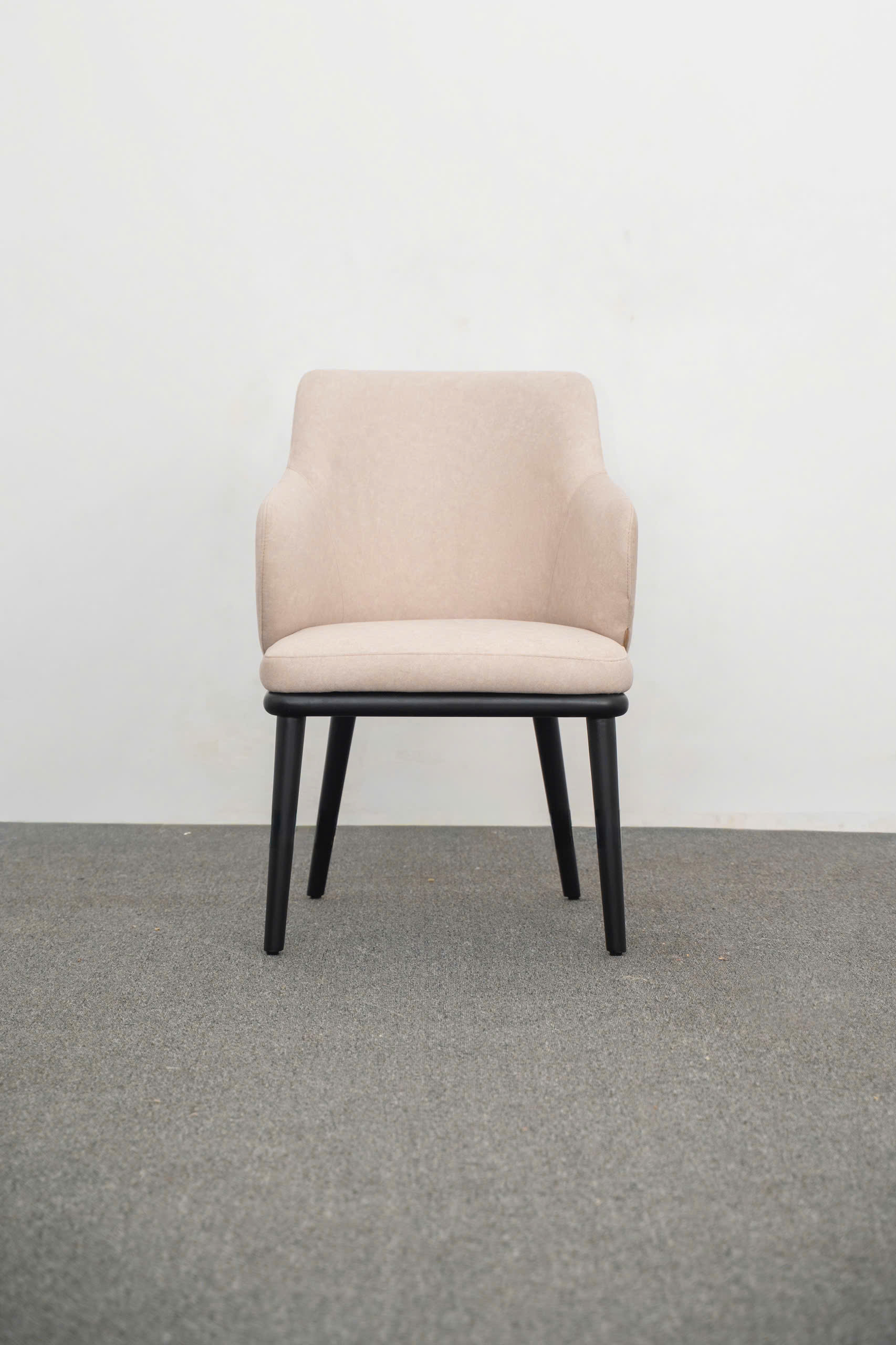 GHẾ SERENE - GD1064 - SỰ GIAO THOA HOÀN MỸ GIỮA NGHỆ THUẬT TĨNH LẶNG VÀ ĐẲNG CẤP NỘI THẤT HIỆN ĐẠI