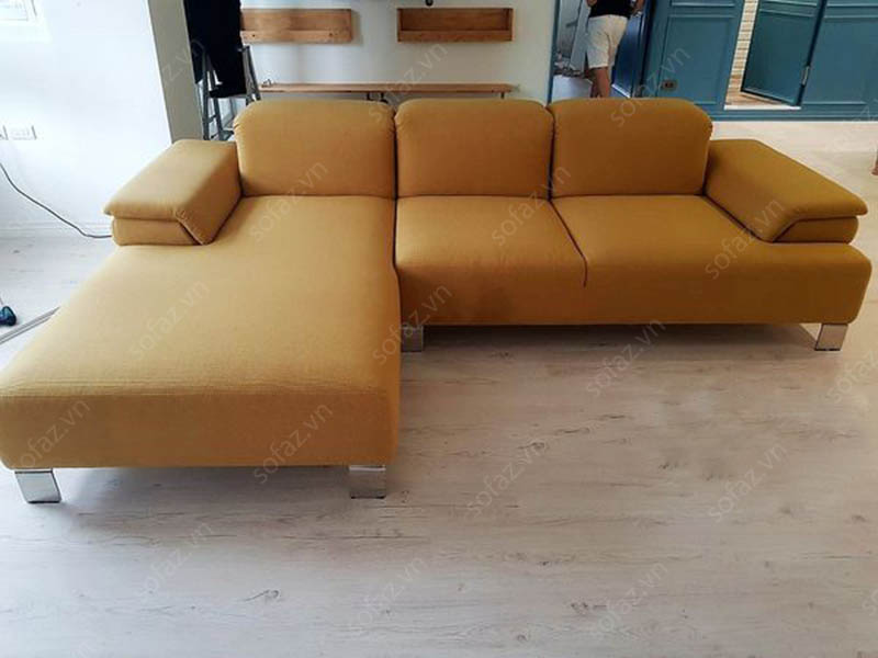 ghe-sofa-goc-phong-khach-gia-dinh-boc-vai